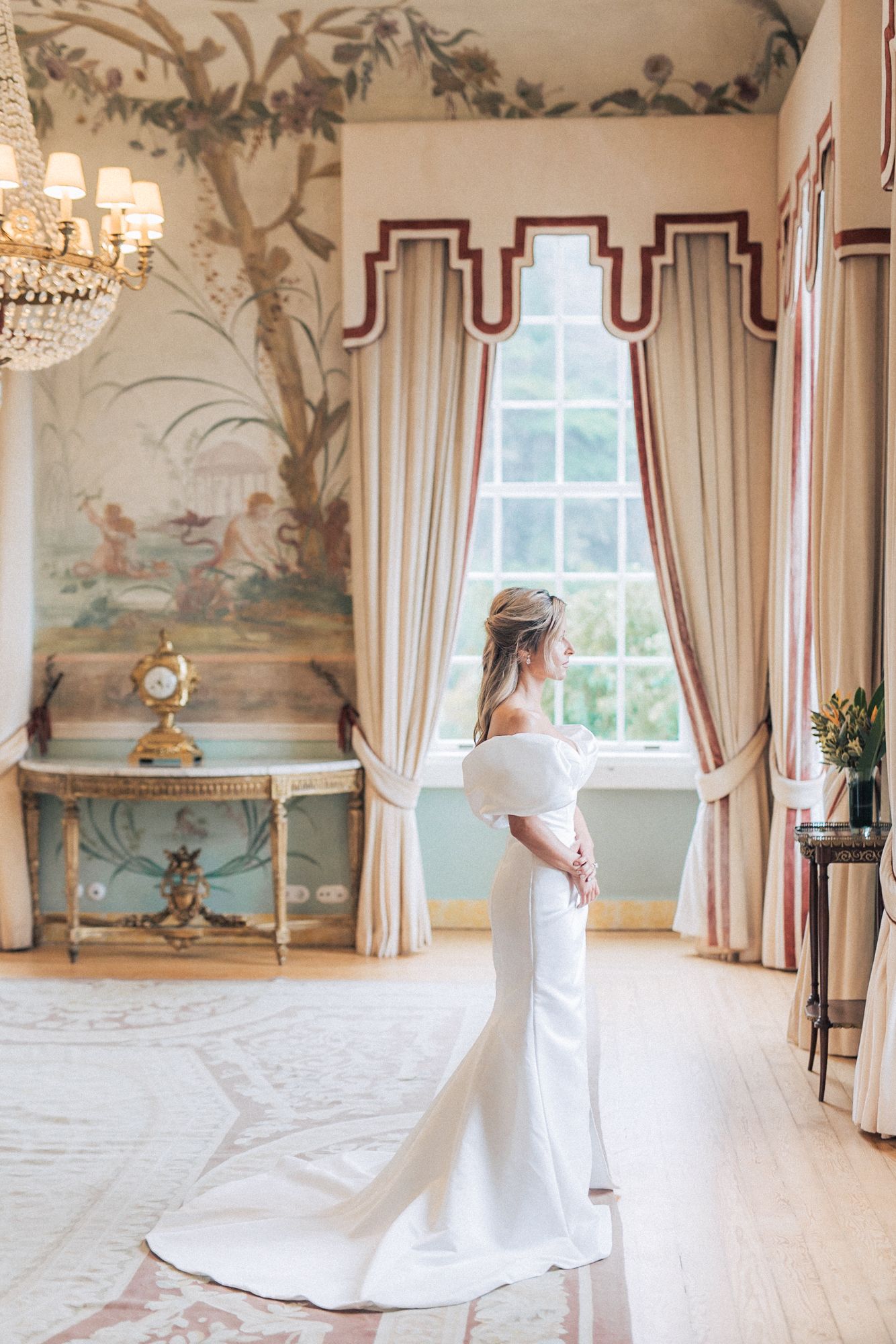 Editorial portrait of Bride in a elegant room at Palacio de seteais. captured by a destination wedding photographer in Portugal