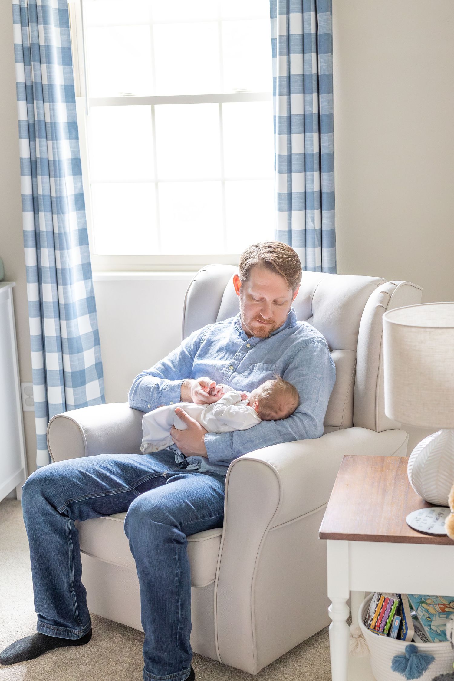 Lifestyle in-home newborn photography O'fallon, Illinois