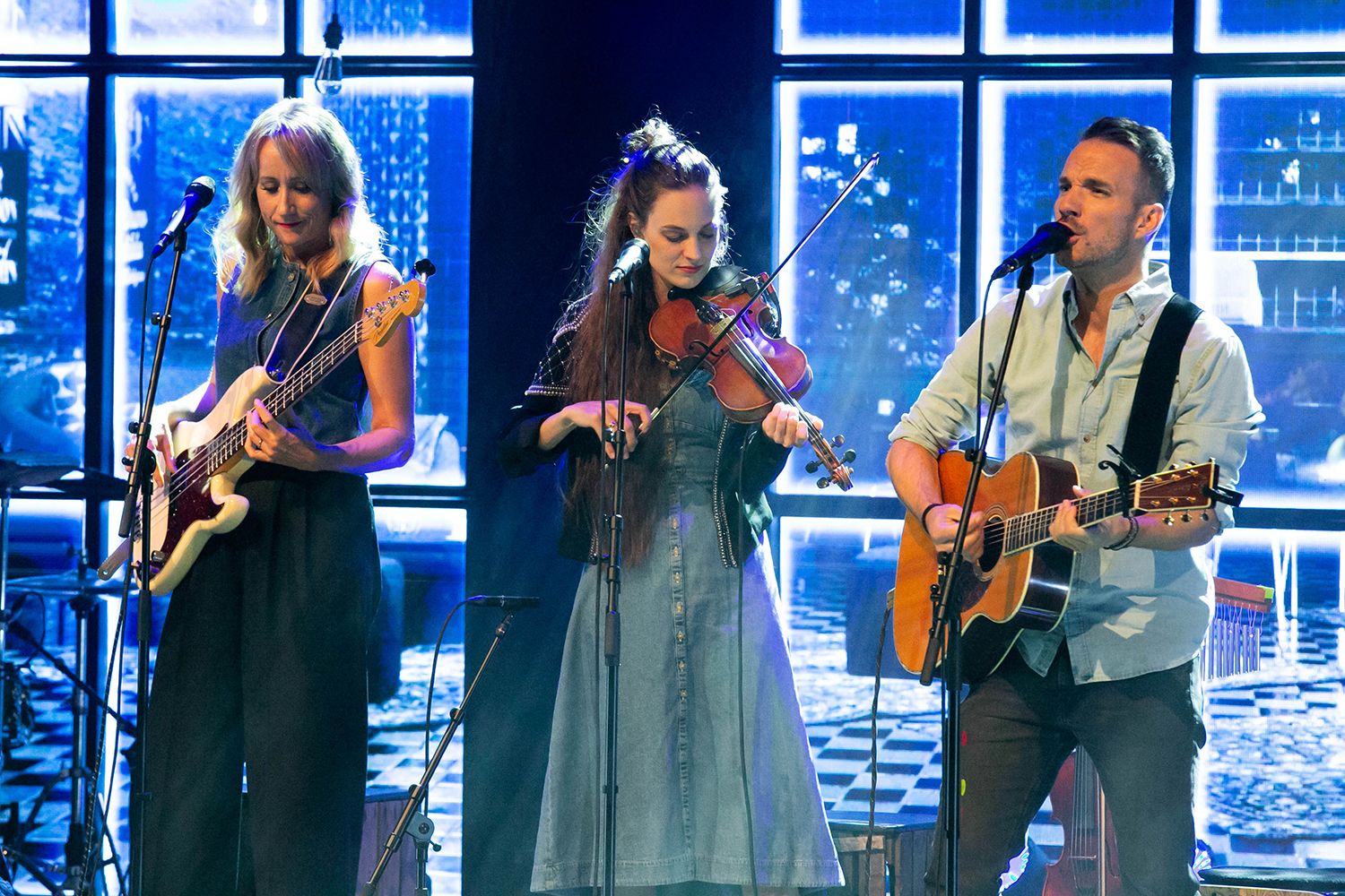 Peter Johansson, Bruno Mitsogiannis, Matilda Grün och Petra Wahlgren unplugged 2.0 i Växjö konserthus. Footgraf Rebecca Nordin.