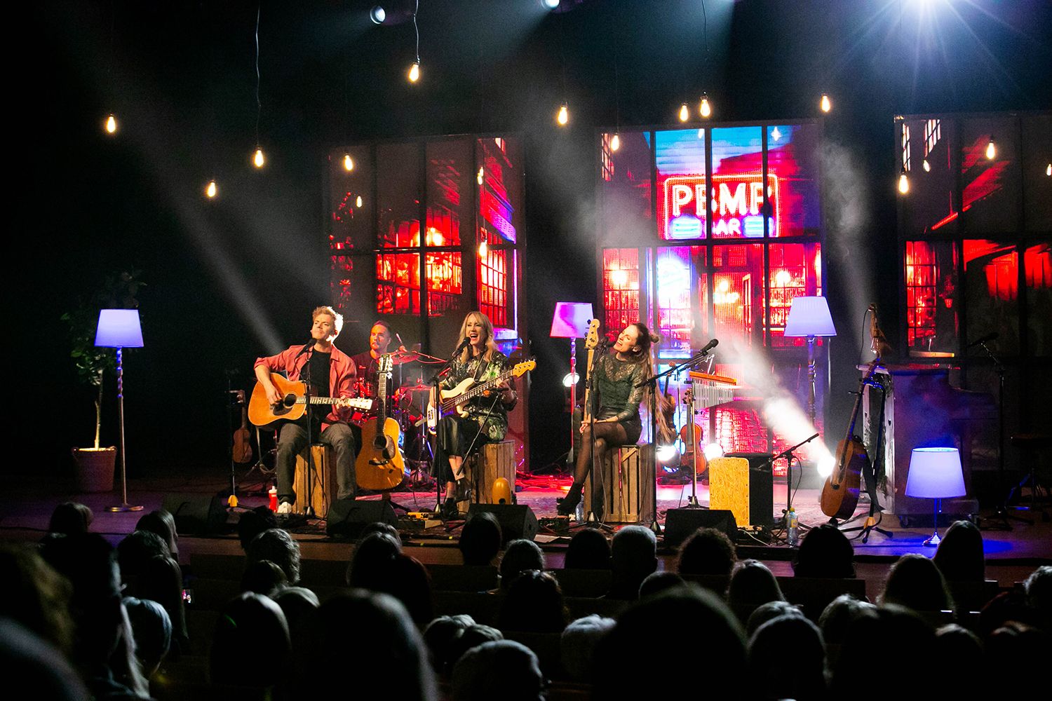 Peter Johansson, Bruno Mitsogiannis, Matilda Grün och Petra Wahlgren unplugged 2.0 i Vixjö konserthus. Footgraf Rebecca Nordin.