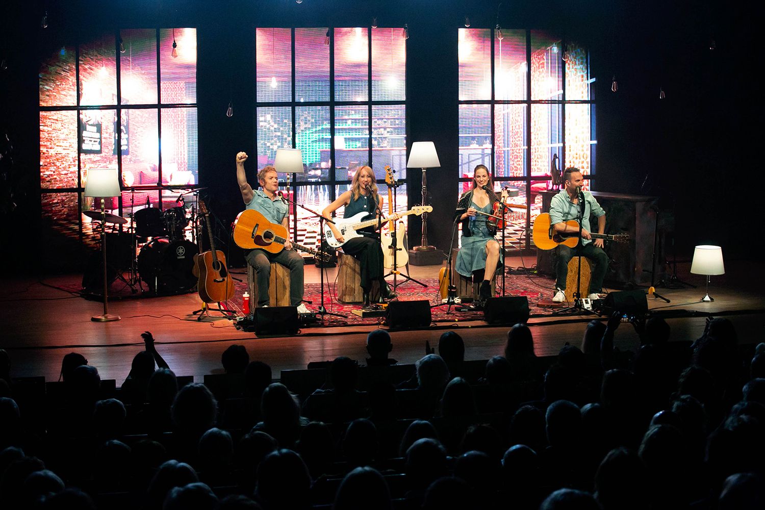 Peter Johansson, Bruno Mitsogiannis, Matilda Grün och Petra Wahlgren unplugged 2.0 i Växjö konserthus. Footgraf Rebecca Nordin.