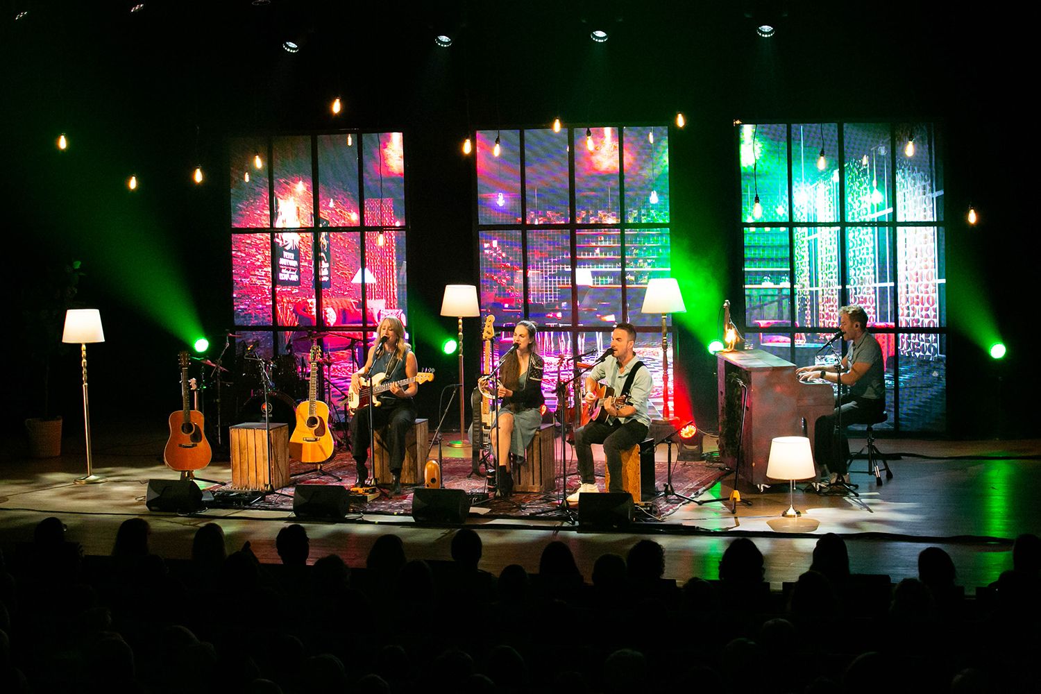 Peter Johansson, Bruno Mitsogiannis, Matilda Grün och Petra Wahlgren unplugged 2.0 i Växjö konserthus. Footgraf Rebecca Nordin.
