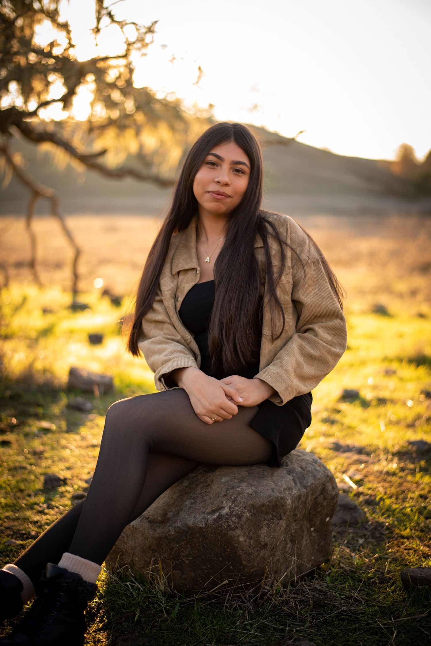 Sonoma County senior portrait photographer creating artistic outdoor photos that celebrate your personality and individuality.
