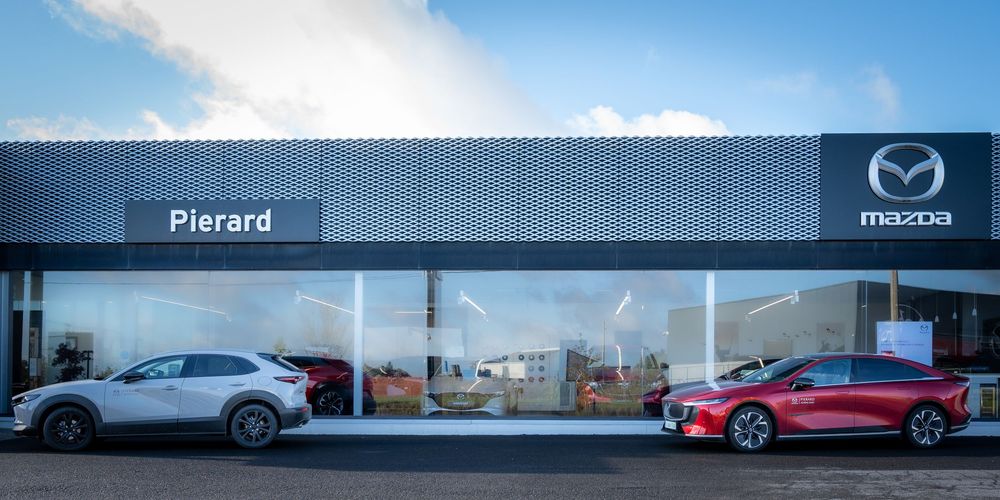 Reportage photo corporate de la concession automobile Pierard Mazda à Ciney