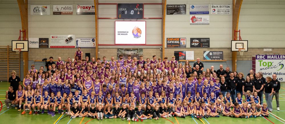 Photo de groupe RBC Maillen grand format club de sport en province de Namur