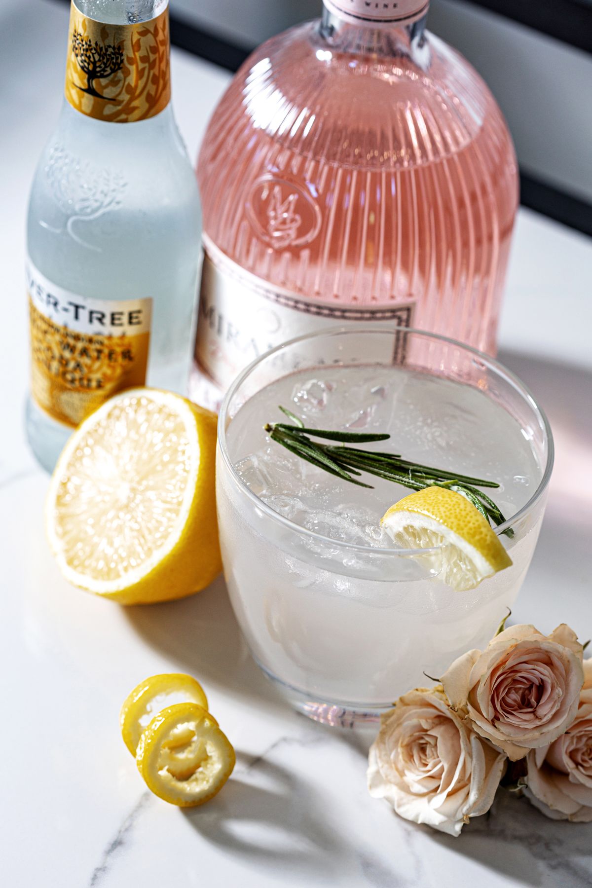 Sparkling Bombay Mediterranean Lemon at Glow Cafe. Glow Day Spa in Barrie. Beautiful Cocktails with spa beauty services in Barrie area. LLBO
