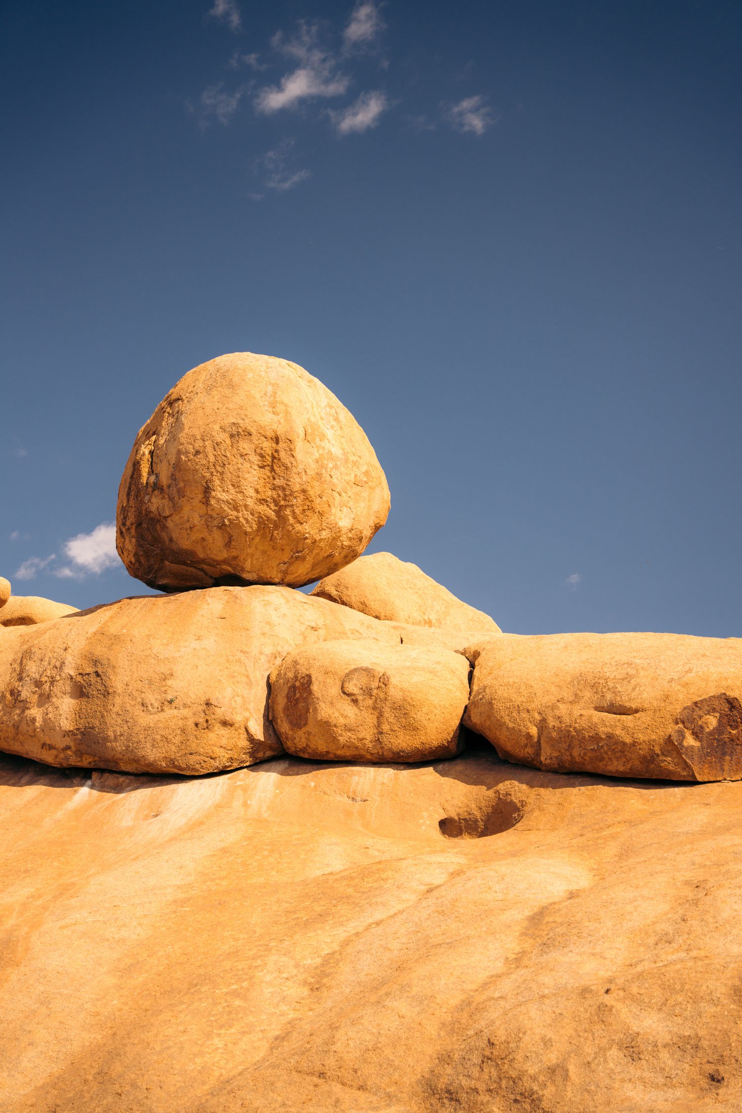formation rocheuse orangée spitzkoppe