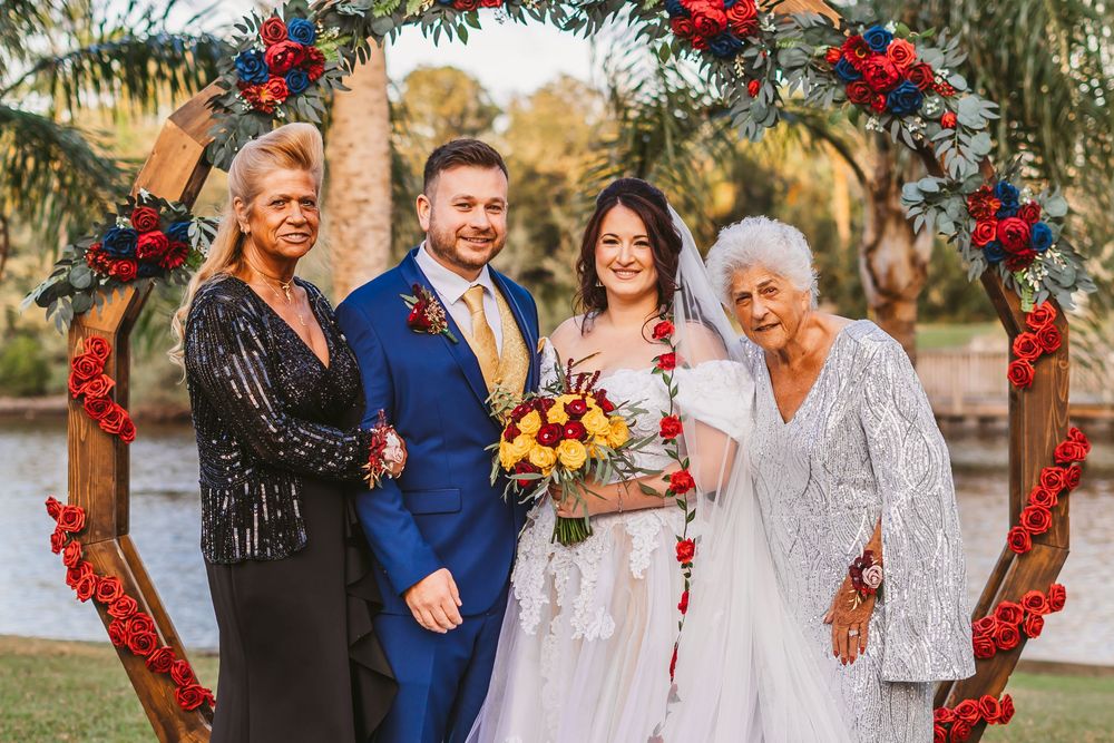 Channel Side Club in Palm Coast Florida. Wedding photography. Formal portraits of bride and groom with family and bridal party.
