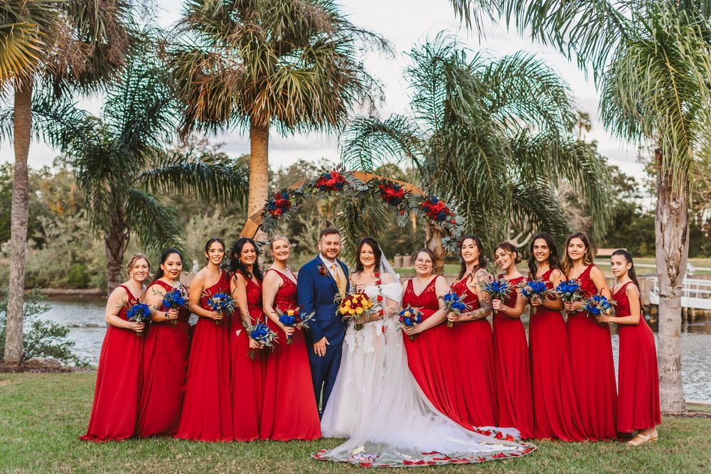 Channel Side Club in Palm Coast Florida. Wedding photography. Formal portraits of bride and groom with family and bridal party.