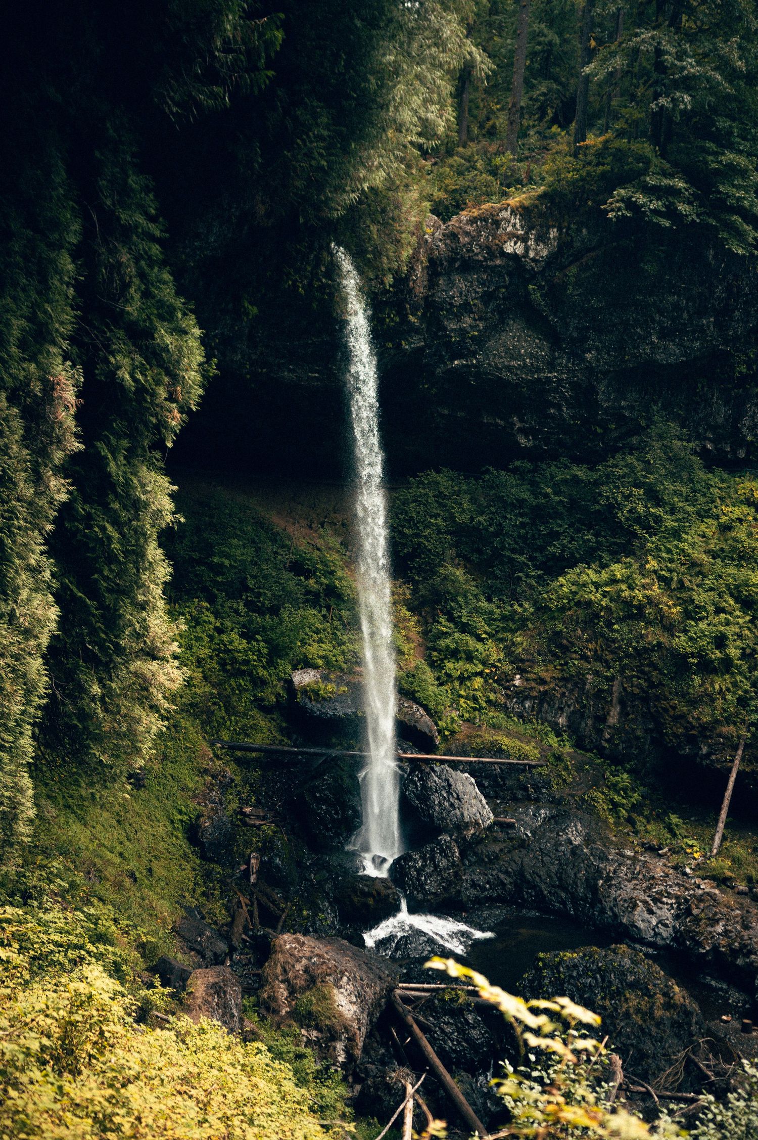20 best things to do along the Oregon coast. Trail of Ten Falls Oregon. Oregon Coast Destination and travel photography by Carl James