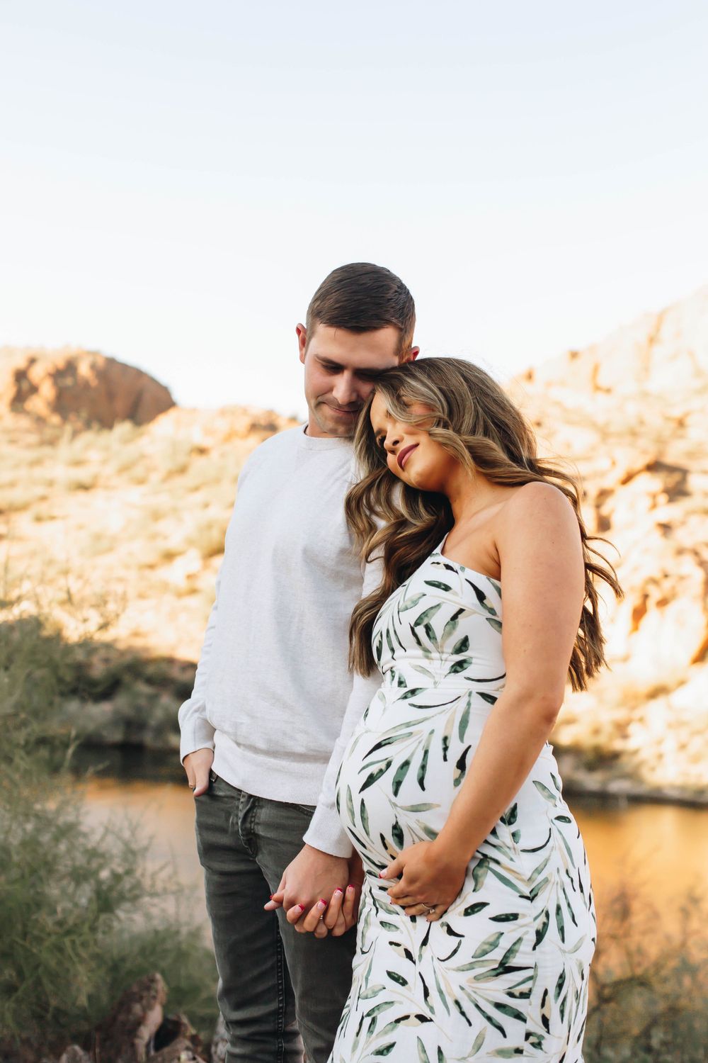 Pregnancy session in the desert | Best Glendale, Arizona Maternity Photographer | Alexandra Alcos Photography