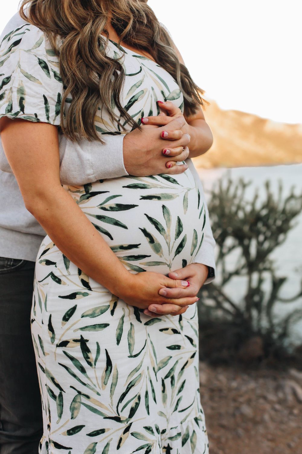 Outdoor maternity photos | Best Mesa, Arizona Maternity Photographer | Alexandra Alcos Photography