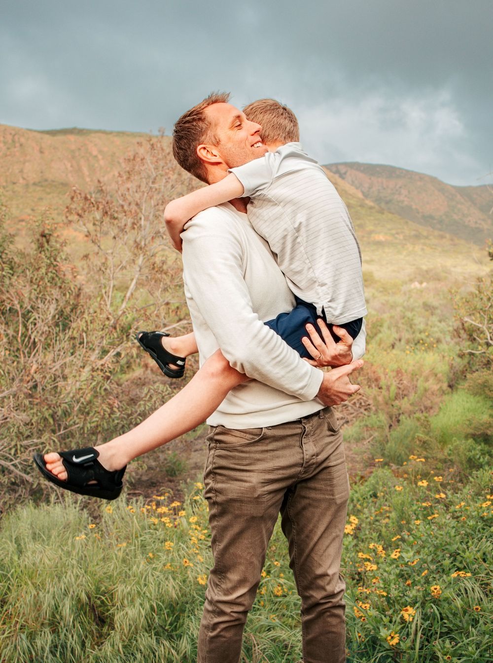 Daddy and son, family photographer, father and son, family photography, family session.