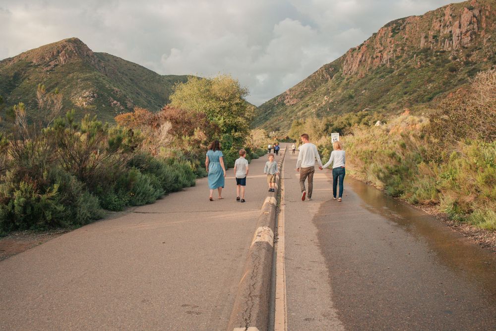 Family Session, extended family session, family photographer, grandparents. Generational photography.