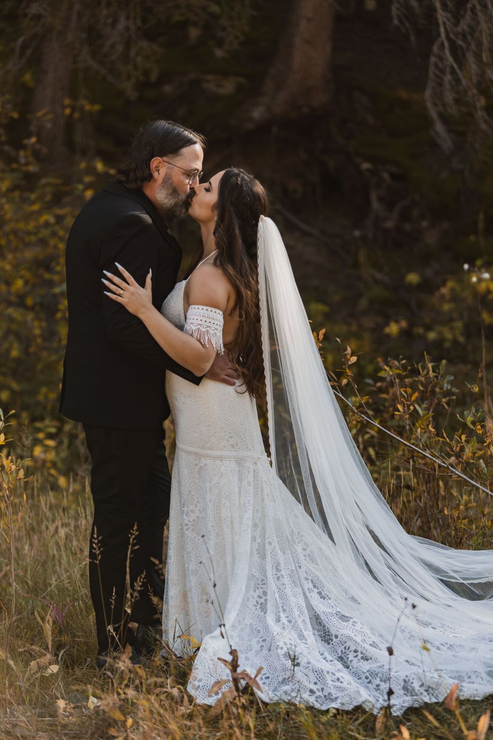 Alberta.Calgary.Edmonton Wedding Photographer