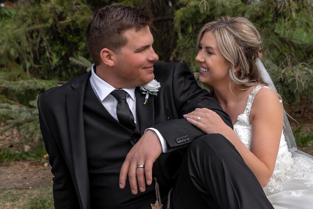 Alberta.Calgary.Edmonton Wedding Photographer