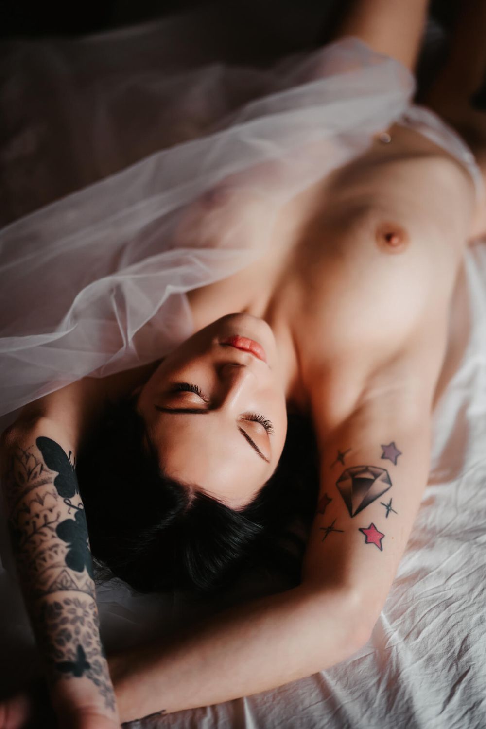 bridal boudoir linz sinnliche Brautfotos schleier dessous braut sexy fotos bride nude sensual