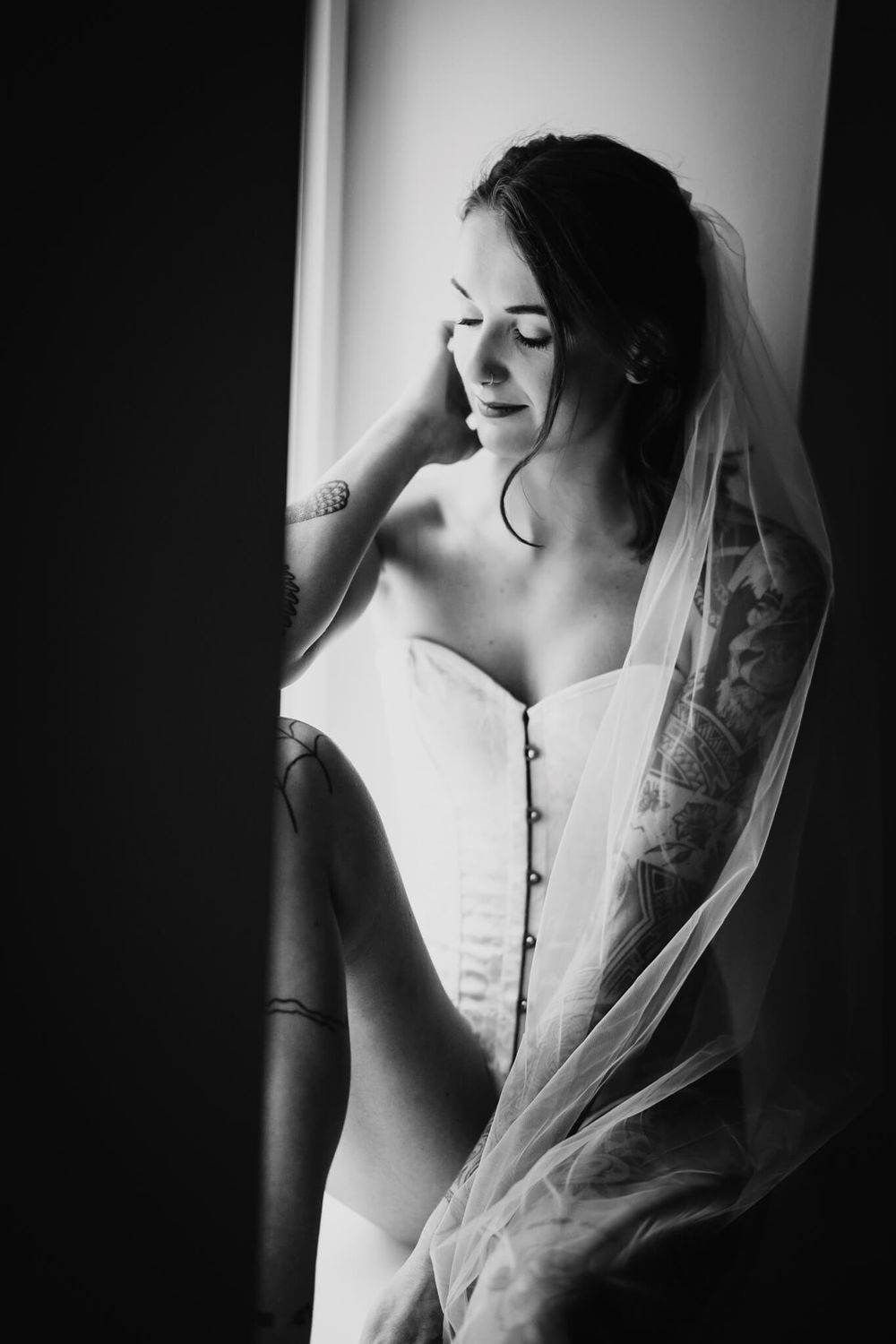 bridal boudoir linz sinnliche Brautfotos schleier dessous braut sexy fotos bride nude sensual