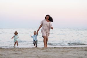 mamma-corre-figli-mare
