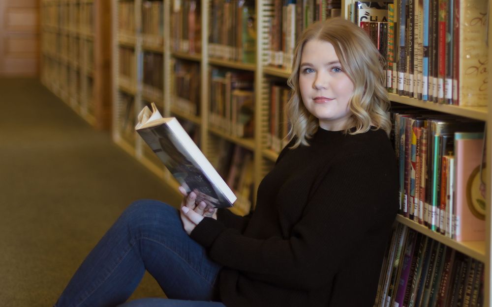 Portrait Photography, Lifestyle Photography, Library, Graduation, Masters Degree, Bismarck, Mandan, Dickinson