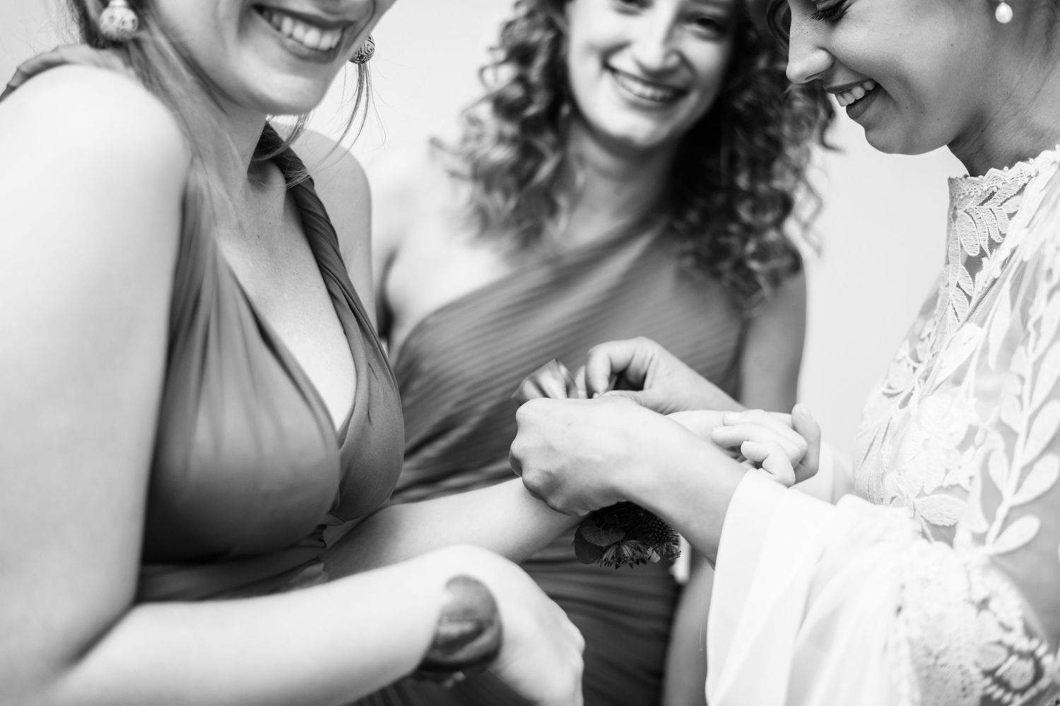 la sposa con le sue damigelle