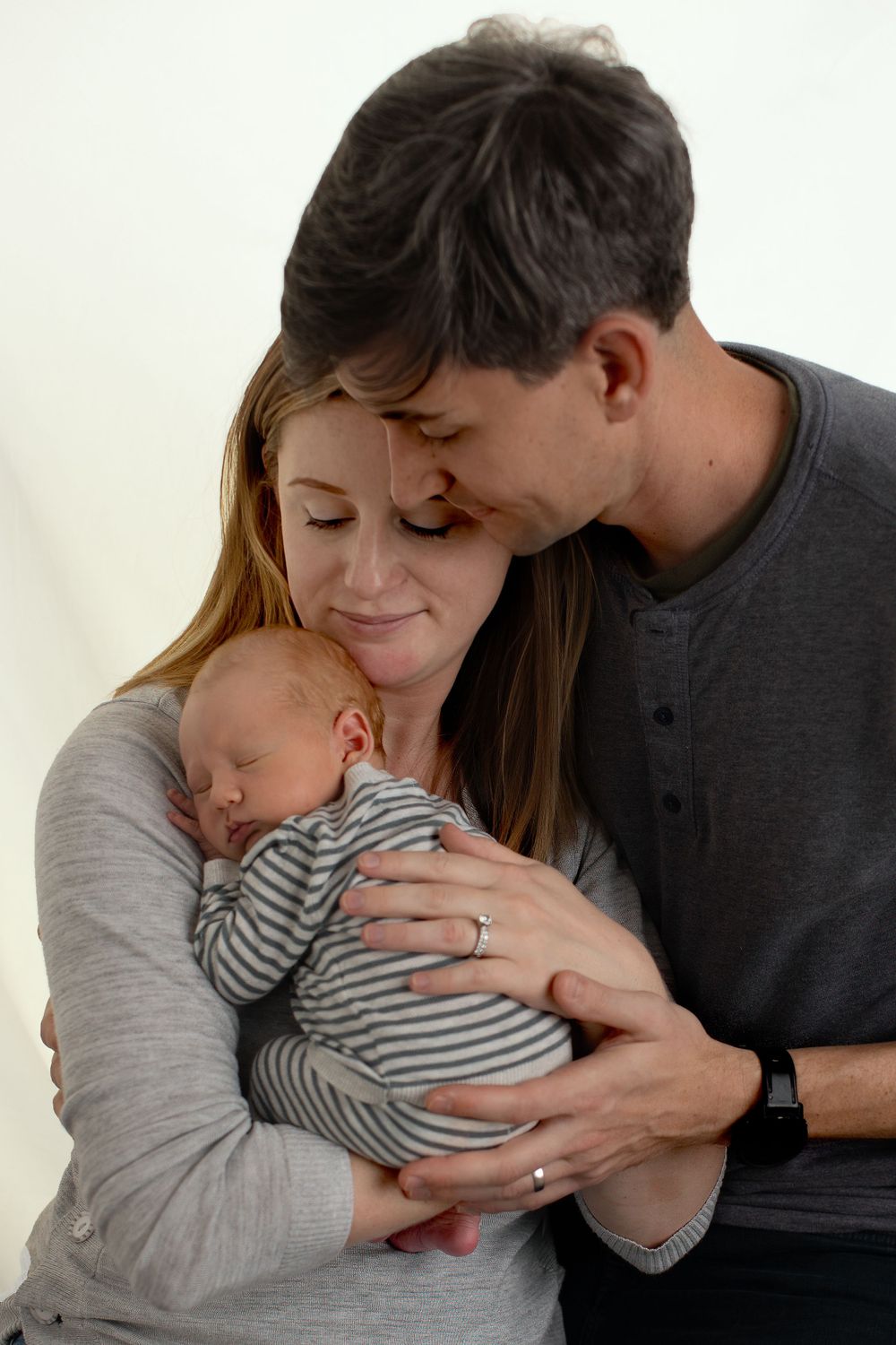 Sara Prue Photography- Creating timeless newborn portraits.