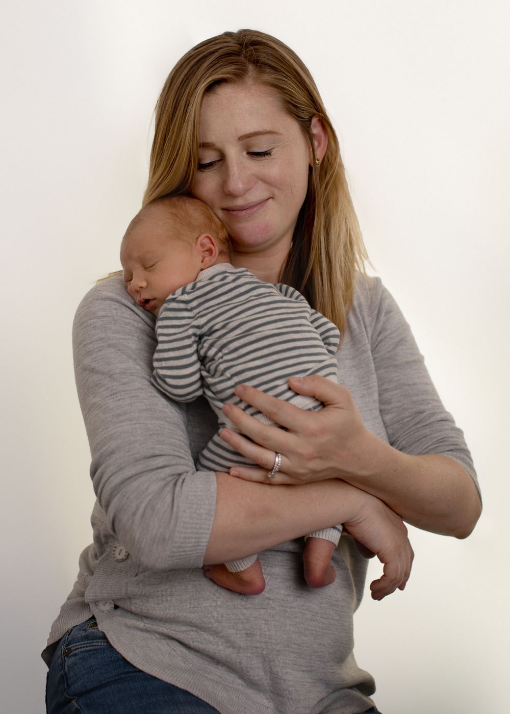 Sara Prue Photography- Creating timeless newborn portraits.