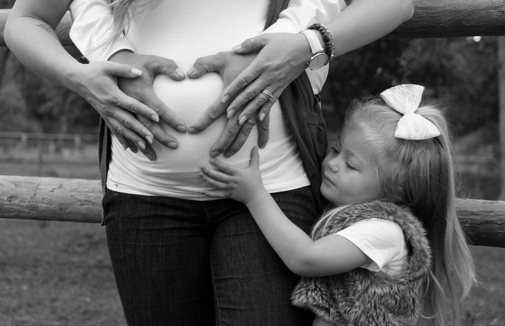 Central Alberta Maternity Photographer