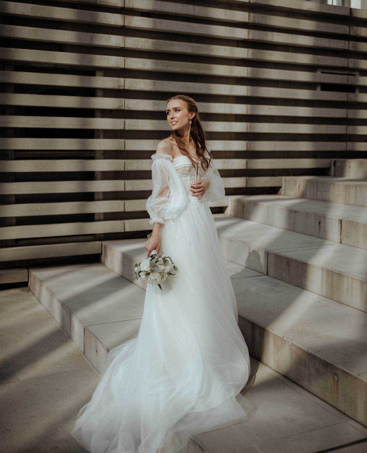What to Ask When Meeting a Wedding Photographer