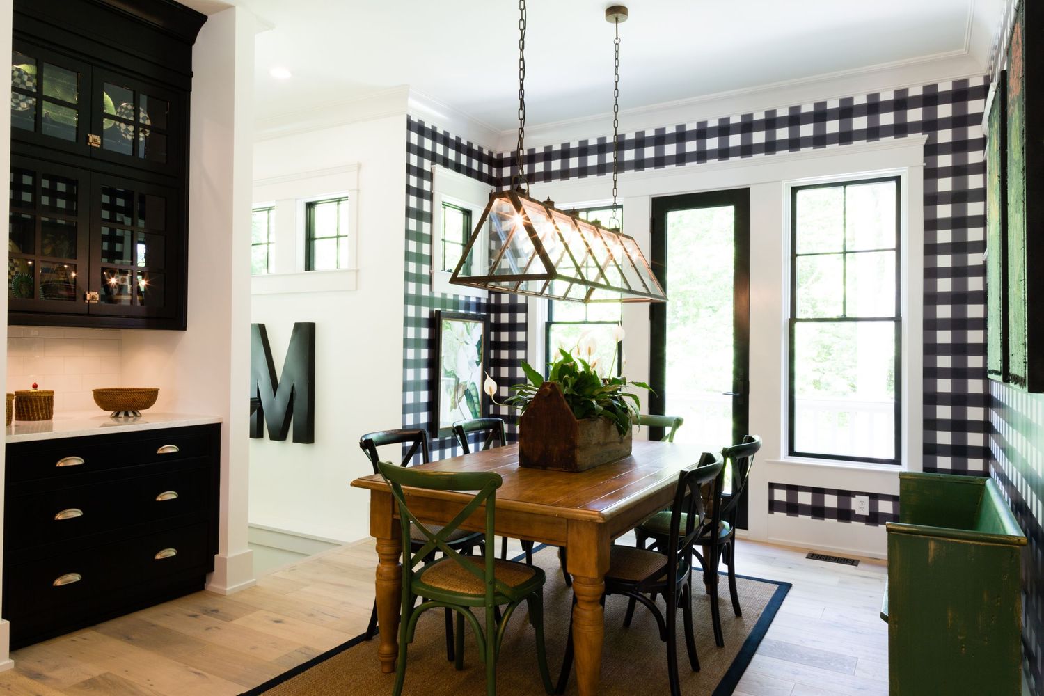 Black and white checkered kitchen