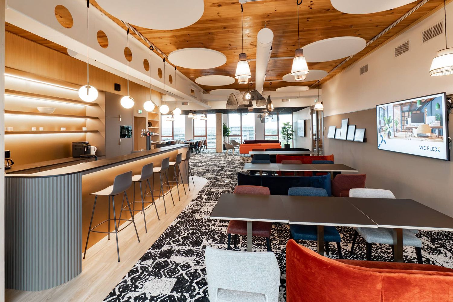 photo architecturale à l'intérieur d'un bâtiment