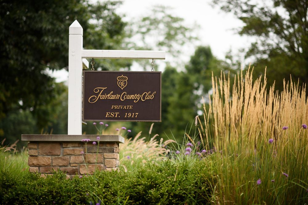 Entrance to Fairlawn Country Club.