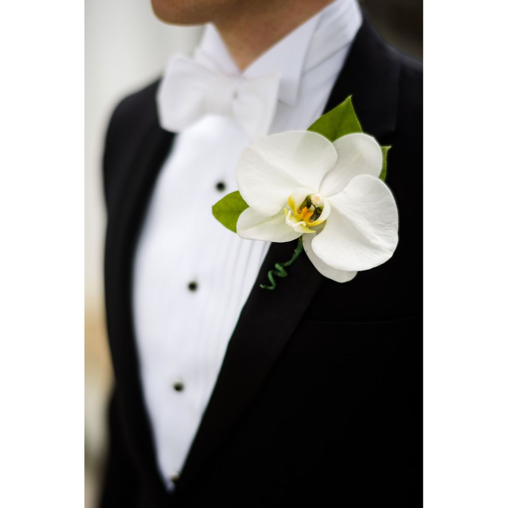 Groom's boutonniere.