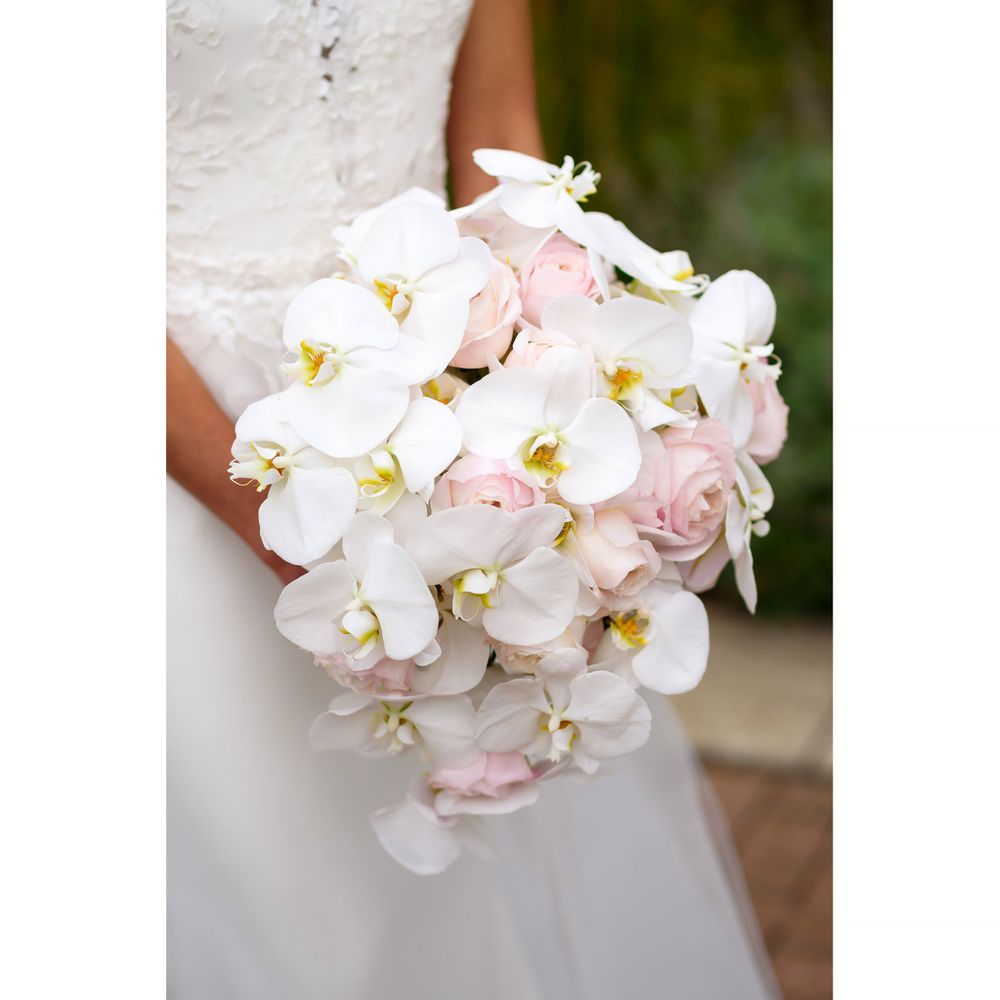 Brides bouquet on her wedding day at Fairlawn Country Club in Akron, Ohio.