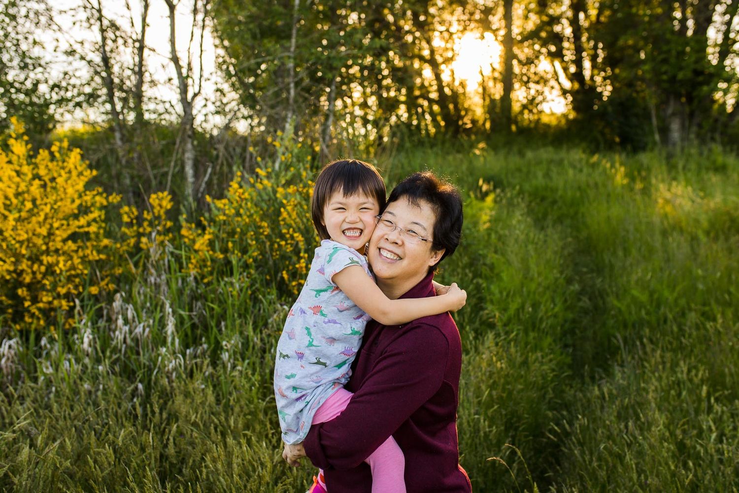 JoJo and grandma hugging each other in Marymoor Park