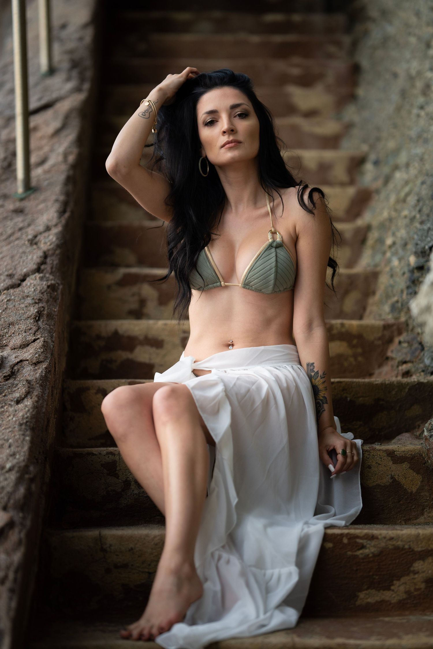 Lifestyle photography by The Iconic Photograph. Laguna Beach. Victoria Beach.