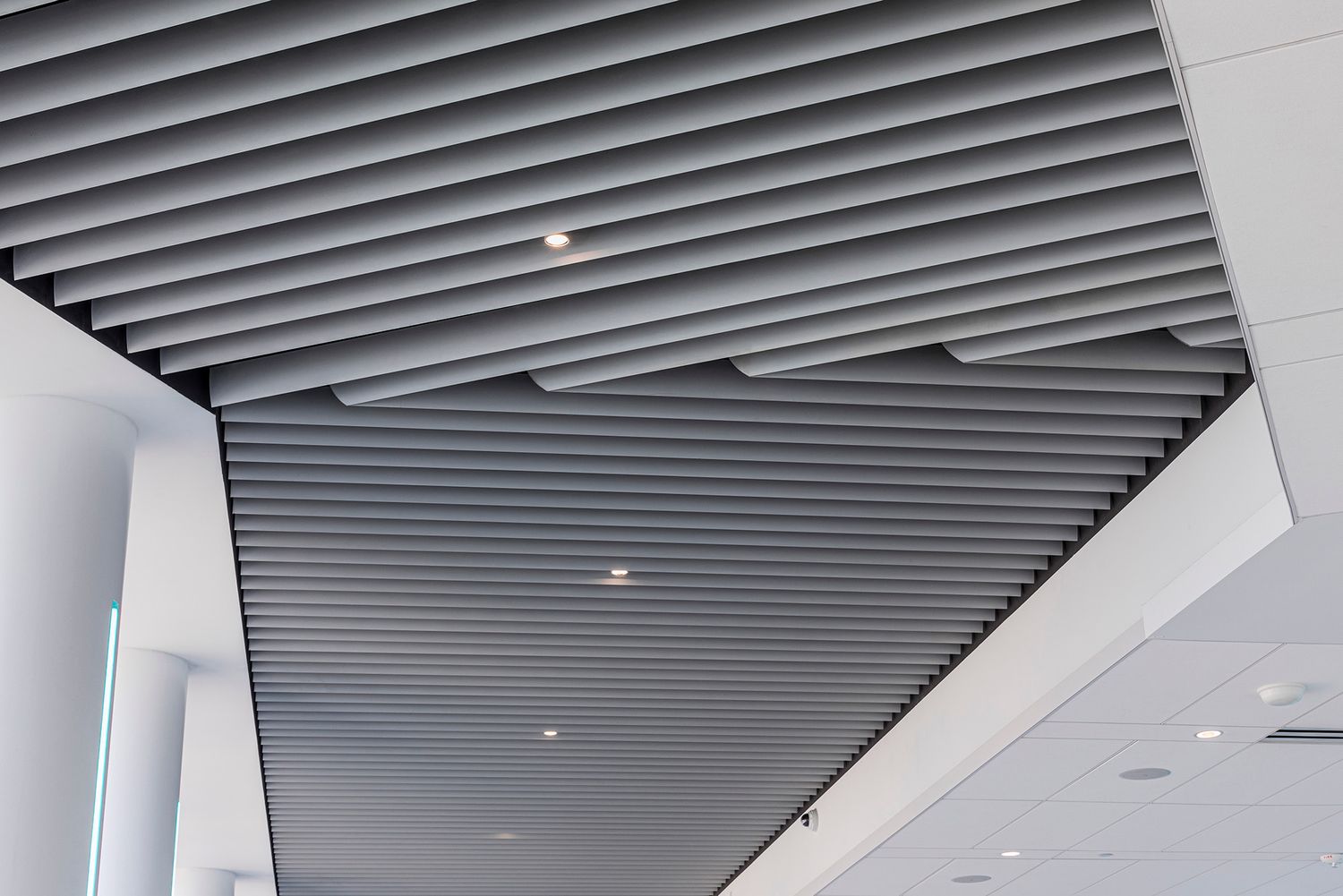 Interior architectural photo of Charlotte Douglas Airport