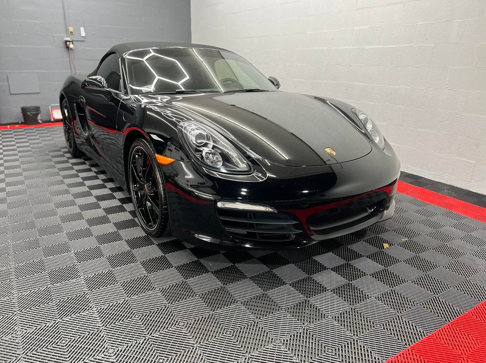 Porsche detailing