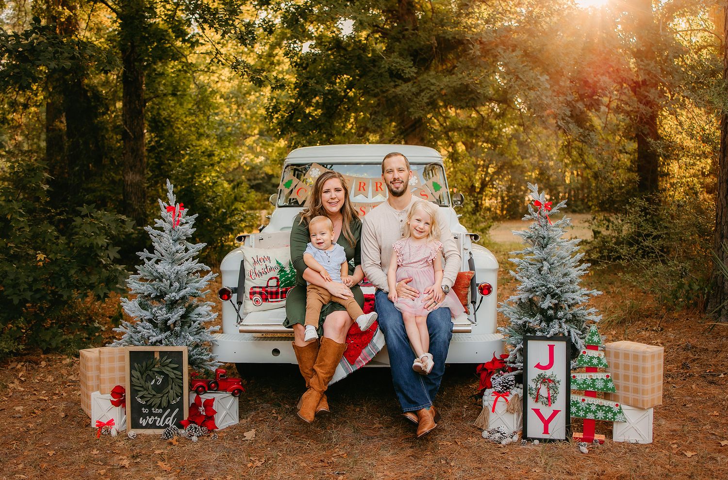 Anna Carreno Photography Newborn photographer in Spring, TX specializing in safe, timeless newborn portraits, maternity, cake smash sessions