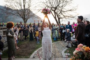 Wedding Reportage, il lancio del bouquet - Marco Foglia Wedding Photography