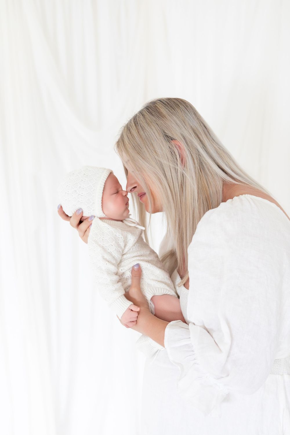 Newborn-photographer-caroline-springs