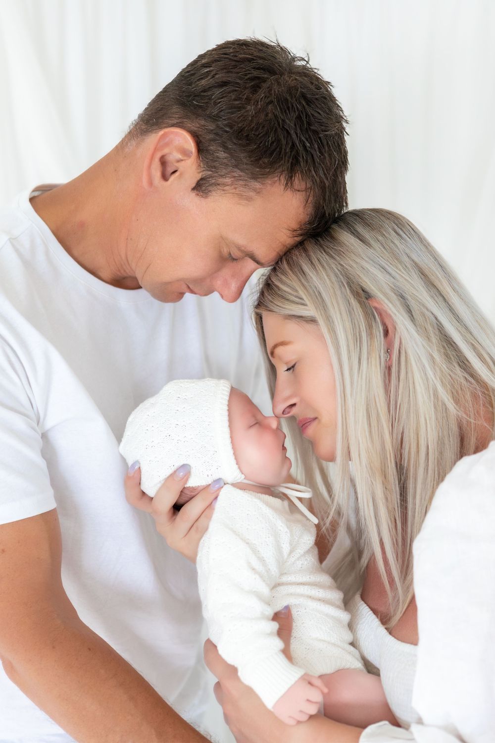 Newborn-photographer-caroline-springs