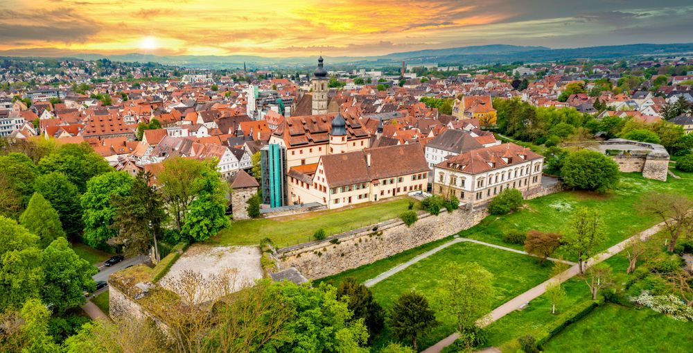Luftaufnahme Kaiserpfalz Forchheim Sonnenaufgang per Drohne Luftbild