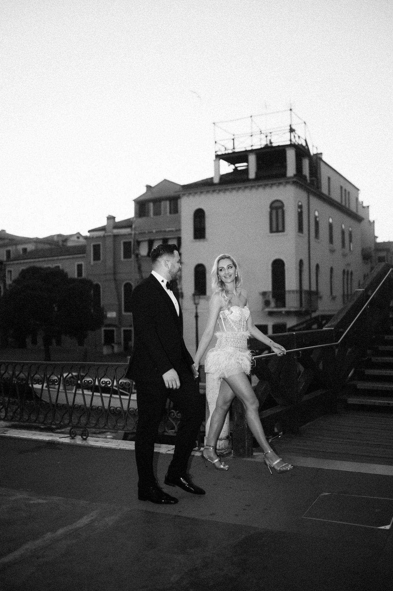 Sunrise Wedding photo shooting in Venice, Italy.
