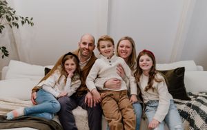 Christmas mini session at the Aframe on Fletcher AirBnb, Halifax Nova Scotia - Charlotte Buckle Photography