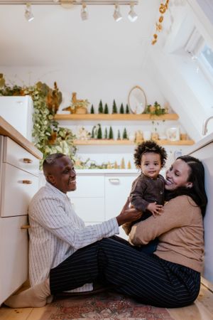 Christmas mini session at the Aframe on Fletcher AirBnb, Halifax Nova Scotia - Charlotte Buckle Photography