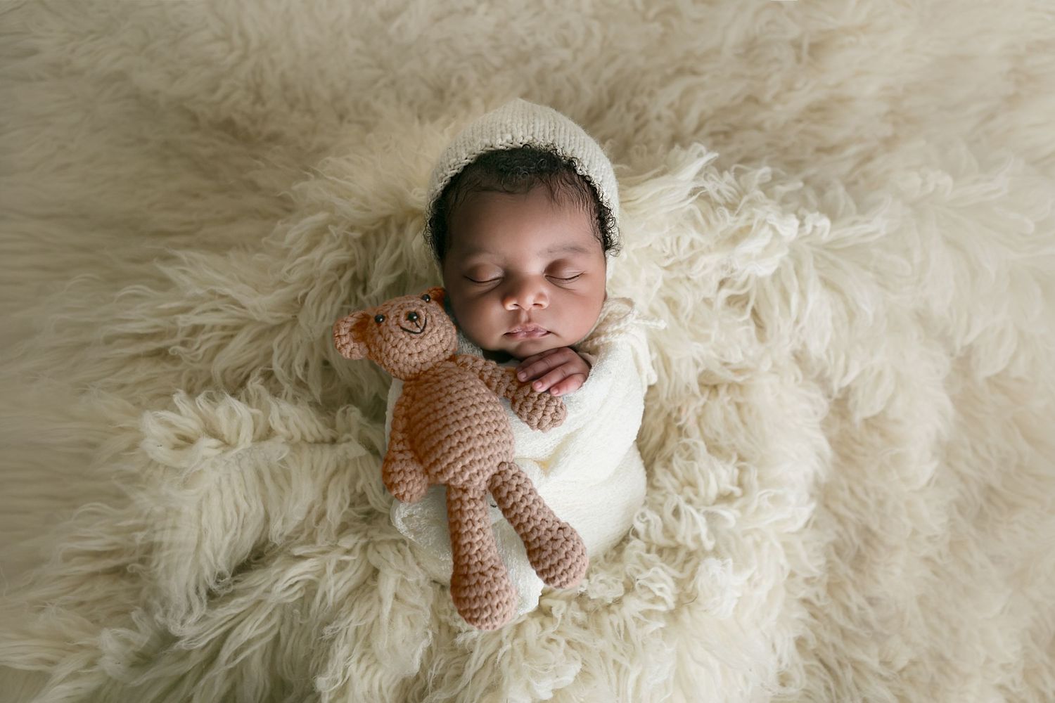 Orlando Newborn Photography, neutral color backdrop for newborns