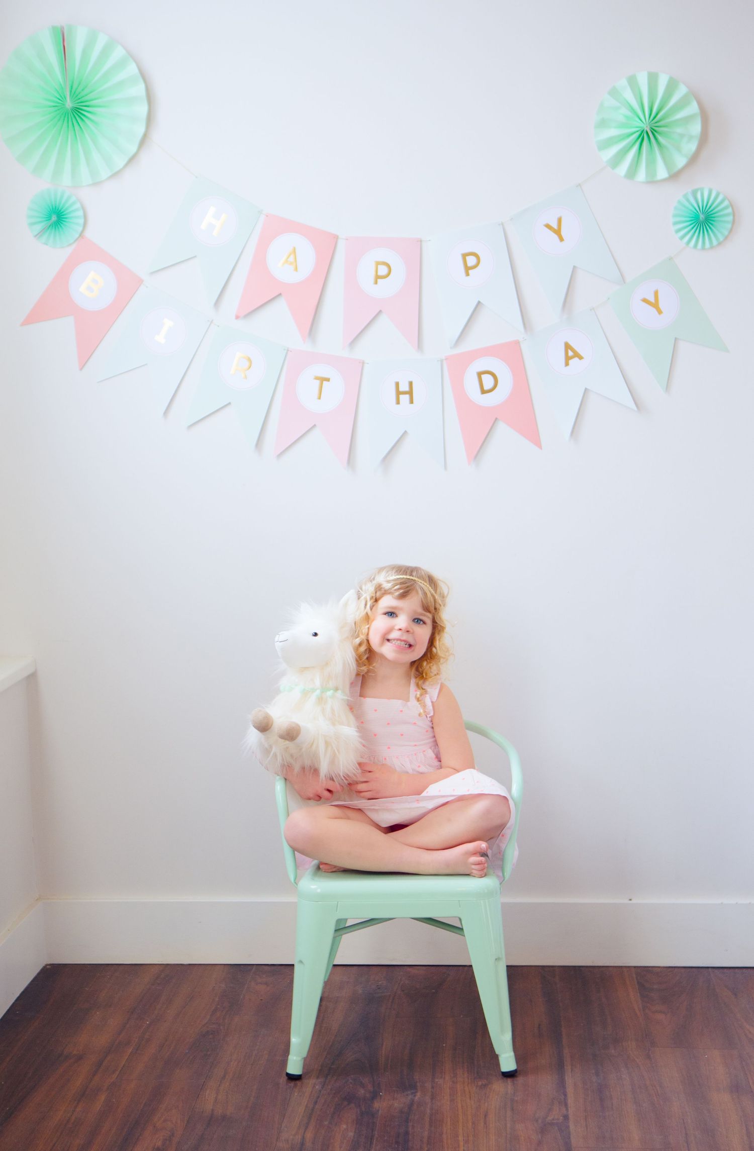 Surrey BC Vancouver Event Photographer Little girl in her fourth birthday party
