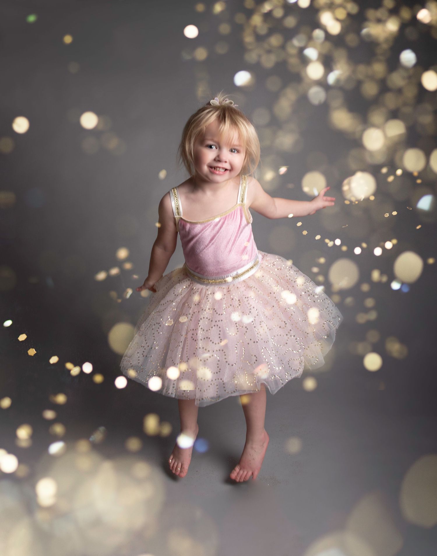 Bromsgrove Worcester newborn baby photoshoot photos family pictures brother sister mom dad