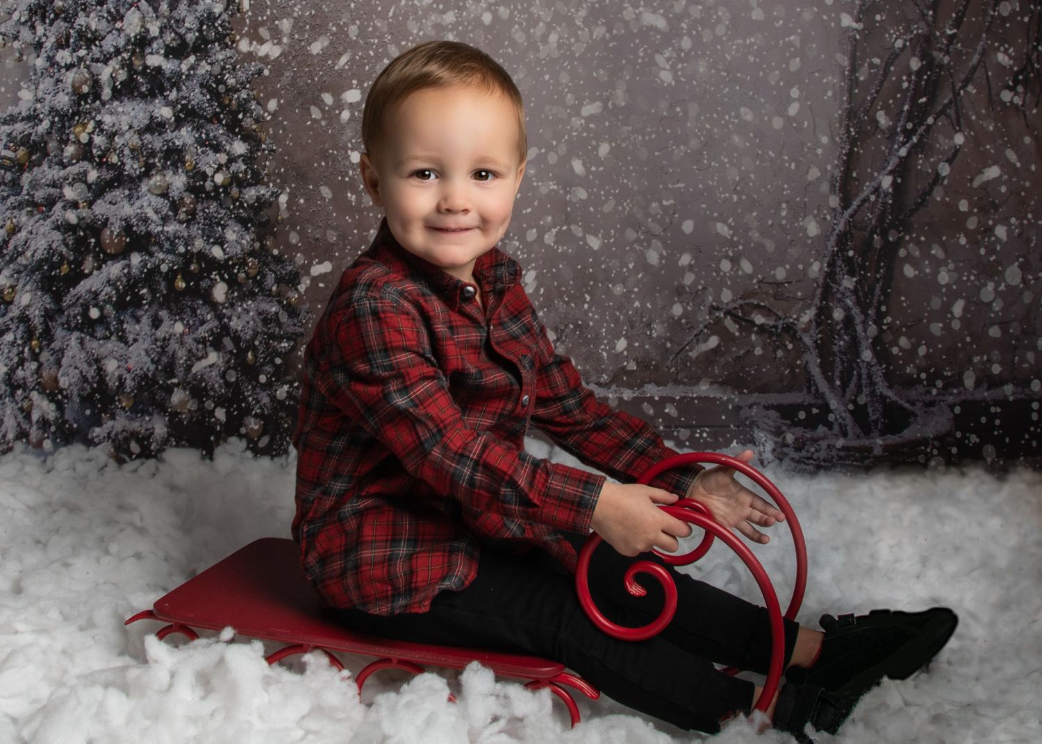Bromsgrove Worcester newborn baby photoshoot photos family pictures brother sister mom dad